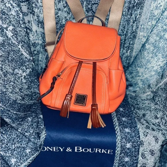 Dooney & Bourke | Bags | Dooney Bourke Pebble Grain Small  display picture 2
